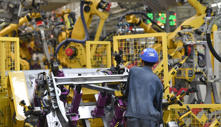 新華社評(píng)論員:勠力同心書寫高質(zhì)量發(fā)展新篇章 ——貫徹落實(shí)全國(guó)兩會(huì)精神